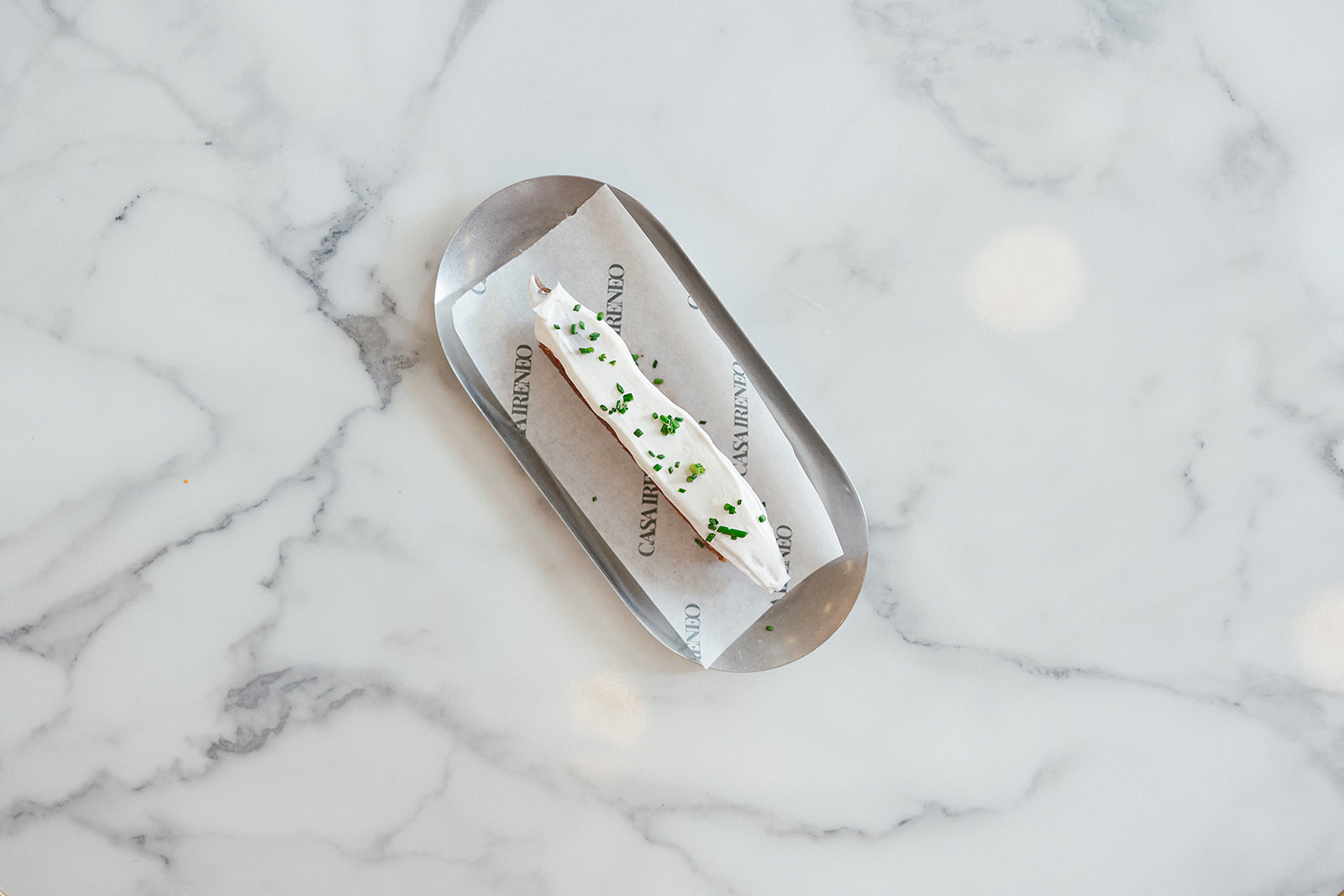 Cocina abierta y barra de Casa Ireneo en Santa Cruz